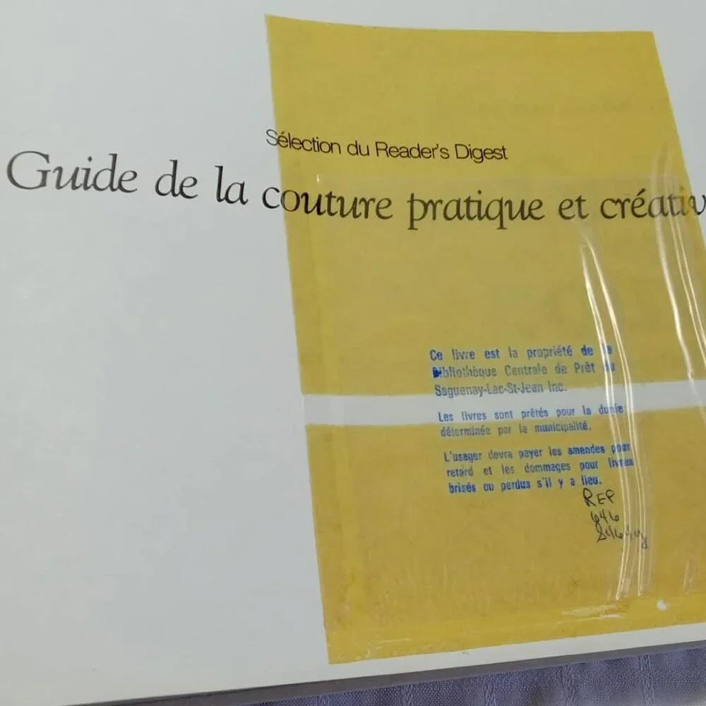 Book Guide to Creative Practical Sewing, in French - Picture 3 of 5